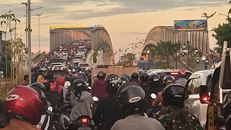 Kondisi Jembatan Duplikasi Kapuas di Sore Hari